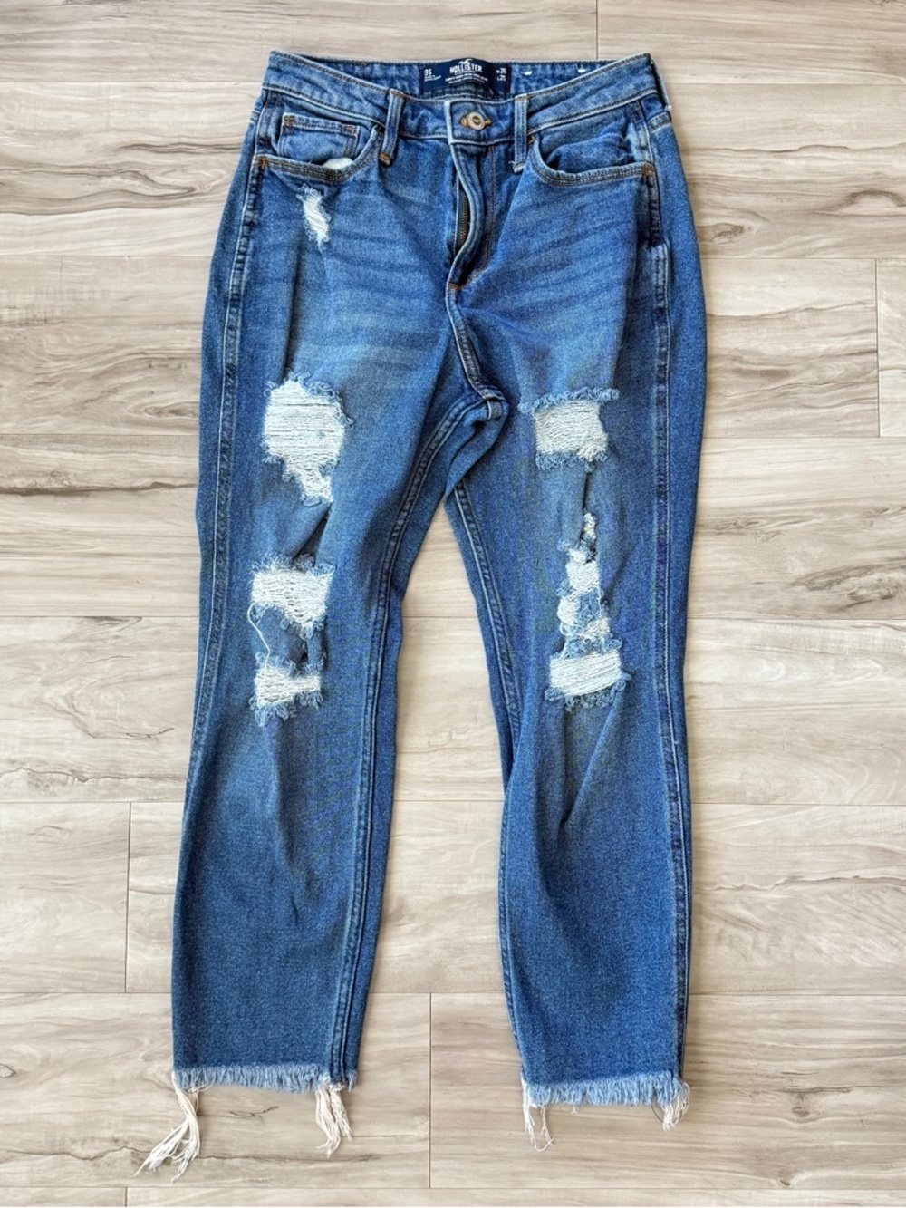 Hollister Curvy High Rise Mom Jeans Distressed Raw Hem Blue Women’s Size 3 Short